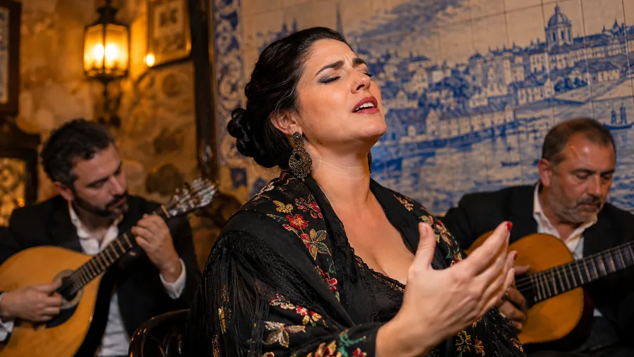 Famous Fado Singers: Legendary Voices of Portuguese Fado